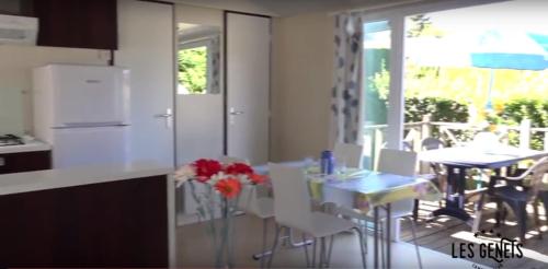 Camping Les Genêts - Mobile home Comfort 2 bdrs 31 m² - Photo 7