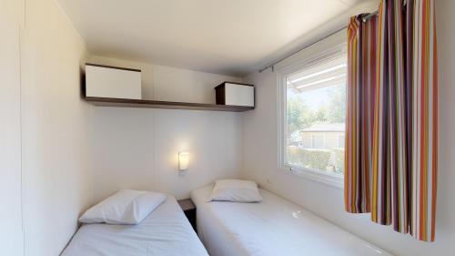 Camping Les Genêts - Mobilheim Comfort 3 bedrooms 31 m² - Photo 2