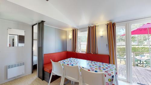 Camping Les Genêts - Mobilheim Comfort 3 bedrooms 31 m² - Photo 5