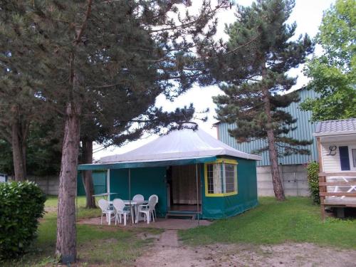 Camping LA BELLE ETOILE - Bungalow Trigano PAGAN - Photo 1