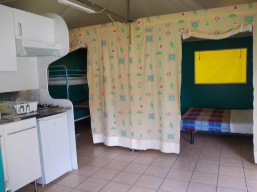 Camping LA BELLE ETOILE - Bungalow Trigano PAGAN - Photo 2