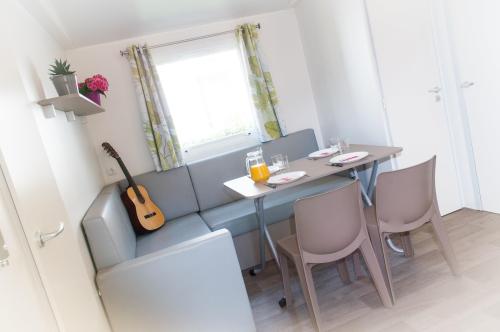 Camping Côté Plage - CONFORT - Mobil-home Dune 29m² - 2 chambres 4/6 pers. - Photo 8