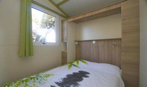Camping Côté Plage - Chalet Canelle 25m² - 2 bedrooms + sheltered terrace - Photo 1