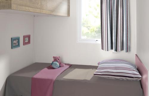 Flower Camping les Genêts - Mobile home Hélios Confort + 32m² wheelchair friendly (2 bedrooms) + terrace - Photo 4