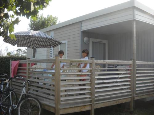 Flower Camping les Genêts - Mobile home Océane Confort + 25m² (2 bedrooms) + sheltered terrace - Photo 1