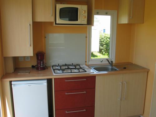 Flower Camping les Genêts - Mobile home Eco Pêcheur 17m² (1 bedroom) + sheltered terrace - Photo 3