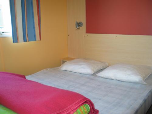 Flower Camping les Genêts - Mobile home Eco Pêcheur 17m² (1 bedroom) + sheltered terrace - Photo 4