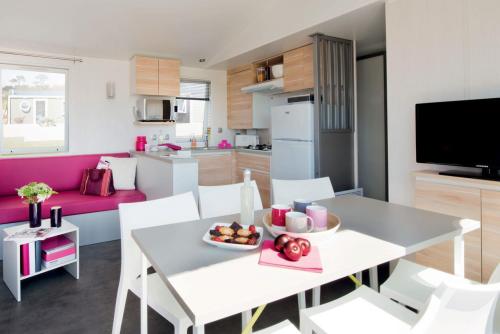 Camping Sandaya Sanguinet Plage - Cottage 3 bedrooms **** - Photo 1
