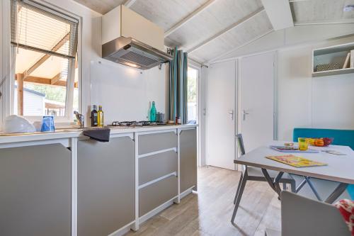 Camping Sandaya Sanguinet Plage - Cottage 2 bedrooms ** - Photo 3