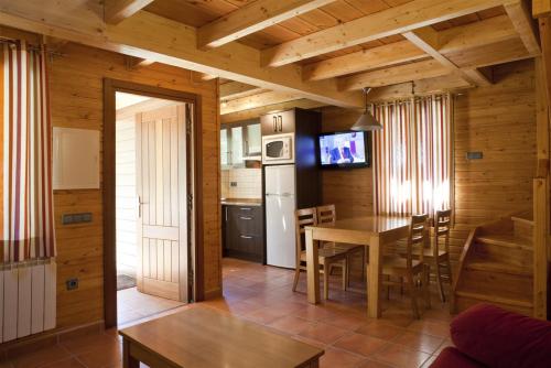 VERNEDA CAMPING MOUNTAIN RESORT - Borda Suite - Photo 3