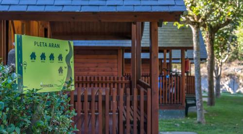 VERNEDA CAMPING MOUNTAIN RESORT - Bungalow Pleta Aran - Photo 2