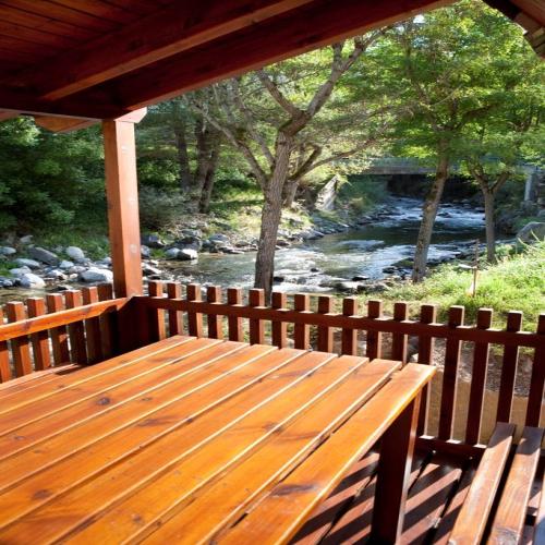 VERNEDA CAMPING MOUNTAIN RESORT - Bungalow Pleta Aran - Photo 3