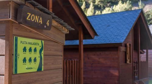 VERNEDA CAMPING MOUNTAIN RESORT - Bungalow Pleta Maladeta - Photo 2