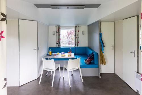 Les Castels Parc de Fierbois - Mobile home - 2 bedrooms - 1 bathroom with terrace - Photo 5