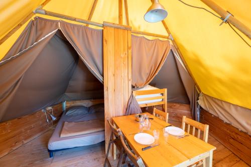 Camping Koawa Le Lac Bleu - Tipi toilé 18m² - without toilet blocks - Photo 5