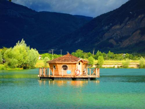 Camping le Lac Bleu - Zenzilot, floating cabin - Photo 2