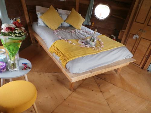 Camping le Lac Bleu - Zenzilot, floating cabin - Photo 4