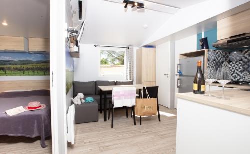 Camping Les Coudoulets - Mobile Home Chardonnay - covered terrace - Air Conditionning - Photo 2