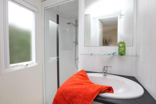 Camping Les Coudoulets - Mobile Home Olivier - covered terrace - Air conditioning - Photo 5