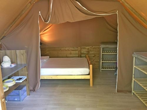 Camping Les Coudoulets - Canadien Tent with Terrace - Photo 3