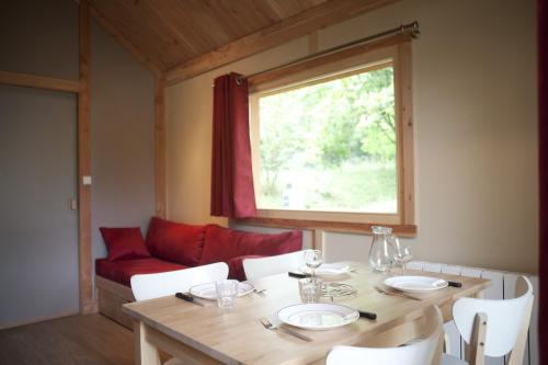 Huttopia Bourg Saint-Maurice - Montana Chalet - Photo 3