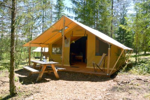 Huttopia Bourg Saint-Maurice - Trappeur tent - Photo 1