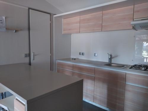 Camping Nostradamus - Mobil home 3 Bedrooms - Photo 6