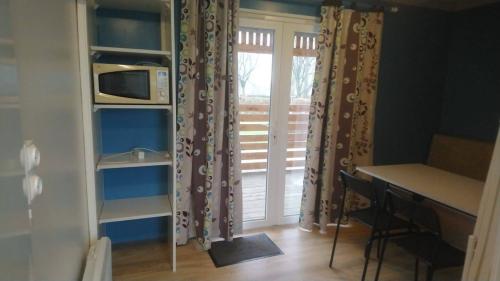 Camping L'Arada Parc - Chalet 2 bedrooms + sheltered terrace + wifi - Photo 6