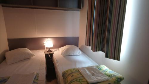 Camping L'Arada Parc - Mobil-home Standard 2 bedrooms + wifi - Photo 5