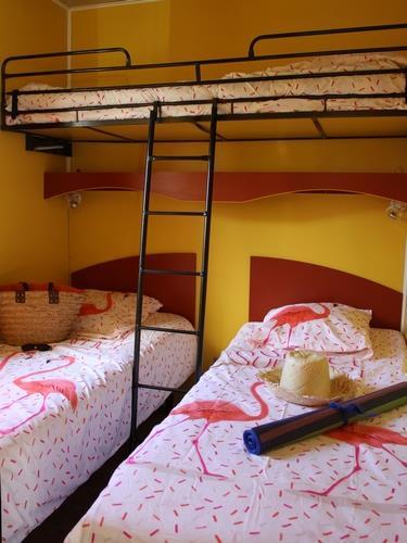 Camping Les Champs Blancs - CHALET CONFORT (AIR-CONDITIONING + tv) - Photo 5