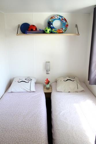 Camping Les Champs Blancs - Mobile home CONFORT (AIR-CONDITIONING + tv) - Photo 6