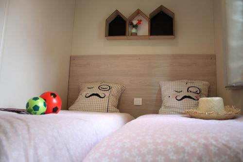 Camping Les Champs Blancs - Mobile home CONFORT (AIR-CONDITIONING + tv) - Photo 6