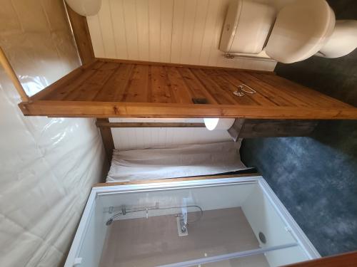 Camping Domaine de l'Epinette - Carrelet pilotis 28m² - river view - Photo 5