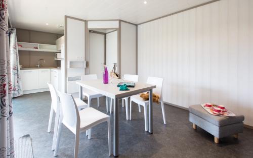 Camping Domaine de l'Epinette - Chalet 35m² - Photo 5