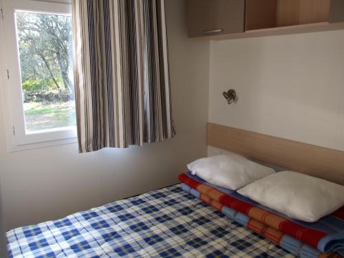 Camping Les Chênes - MOBILE HOME Éva 3X7m - Photo 3