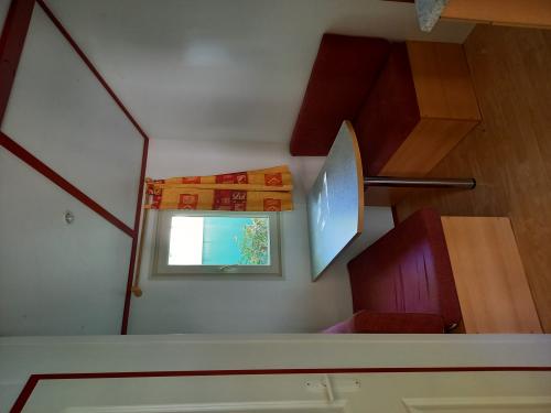 Camping Bagatelle - Mobilhome maxi 4 people (WITHOUT WATER OR SANITARY) - Photo 4