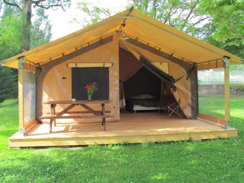 Camping Du Vieux Château - Victoria lodge tent 30m² / 2 bedrooms - Covered terrace (no bathroom) - Photo 1