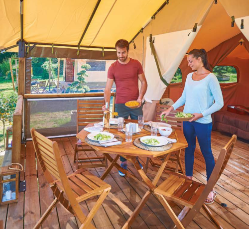 Camping Du Vieux Château - Victoria lodge tent 30m² / 2 bedrooms - Covered terrace (no bathroom) - Photo 3