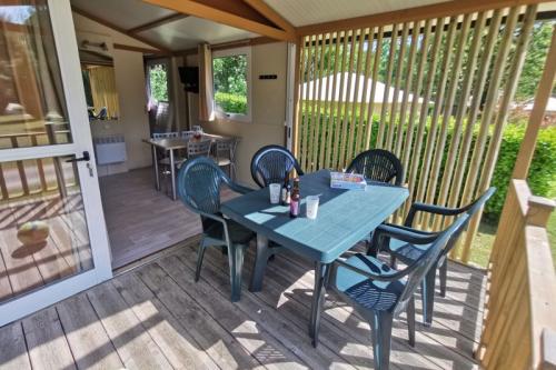 Camping Du Vieux Château - Chalet 25m² / 2 bedrooms - sheltered terrace - Photo 3