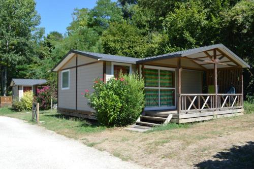 Camping Du Vieux Château - Large Chalet 32m² / 3 bedrooms - sheltered terrace - Photo 2
