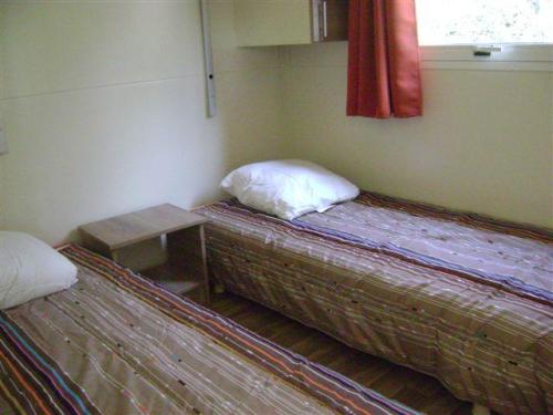 Camping Du Vieux Château - Large Chalet 32m² / 3 bedrooms - sheltered terrace - Photo 4