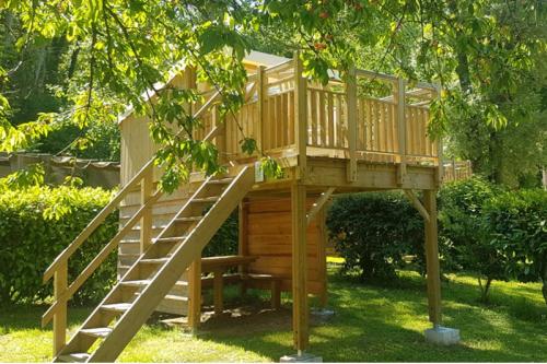 Camping Du Vieux Château - Campétoile - Photo 1