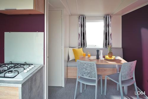 Camping Du Vieux Château - Mobile home 26m² / 2 bedrooms - terrace 15m² - Photo 2