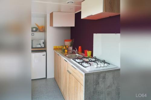 Camping Du Vieux Château - Mobile home 26m² / 2 bedrooms - terrace 15m² - Photo 3