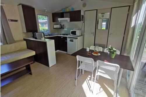 Camping Du Vieux Château - Mobile home 26m² / 2 bedrooms - terrace 15m² - Photo 5