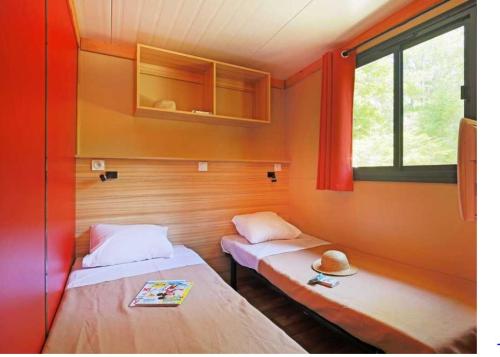 Camping de Lyon - Chalet Ottawa - Photo 4
