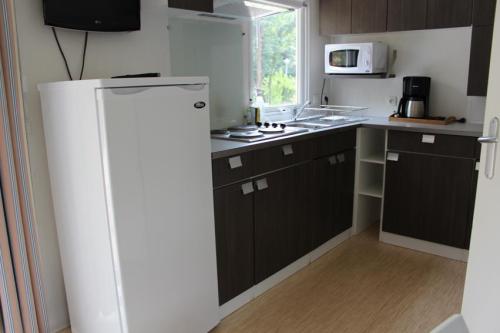 Huttopia Royat - Mobil-home Vancouver - Photo 2