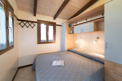 Camping Capo Ferrato - Bungalow Comfort - Photo 3