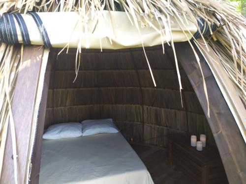 Camping du Domaine de Senaud - Case ZULU - Photo 3