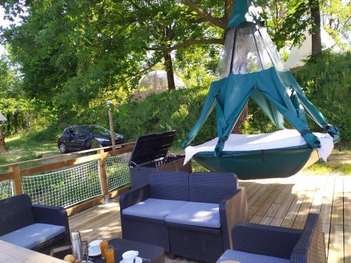 Camping du Domaine de Senaud - Suspended tent - Photo 6